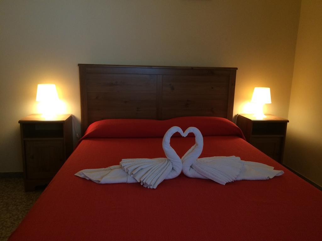 Apartamentos Dominguez Calera ห้อง รูปภาพ
